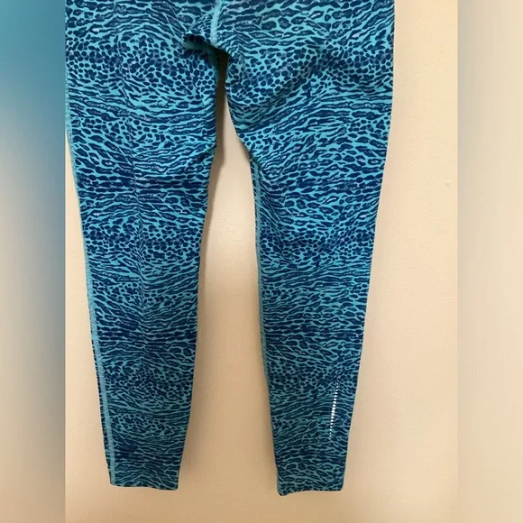 ✨Nike Pro Cheetah Print Leggings Size M - Picture 8 of 9